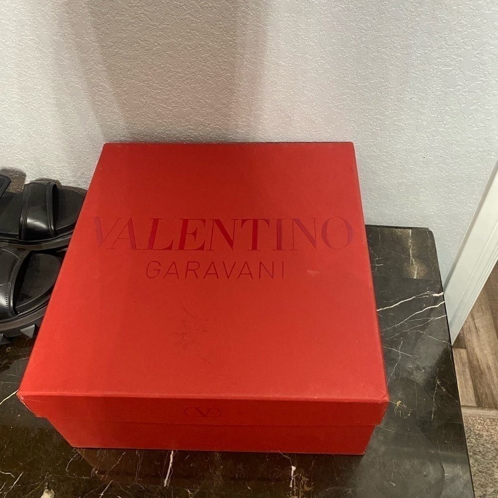 Valentino Garavani Rockstud Leather Rubber-Sole Dad Sandals chunky - Picture 13 of 15
